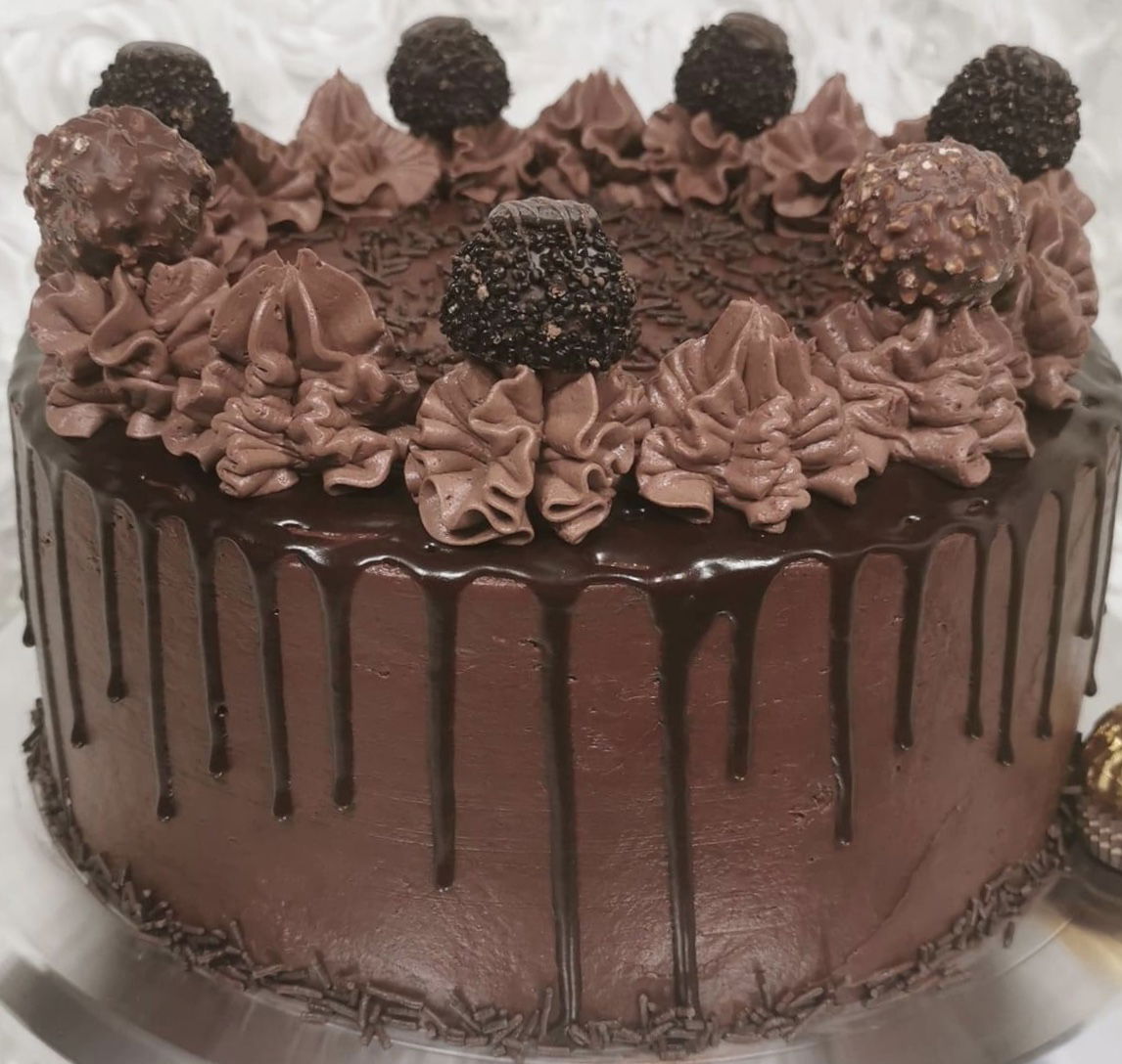 2 Layer Chocolate Overload Cake With Buttercream Frosting