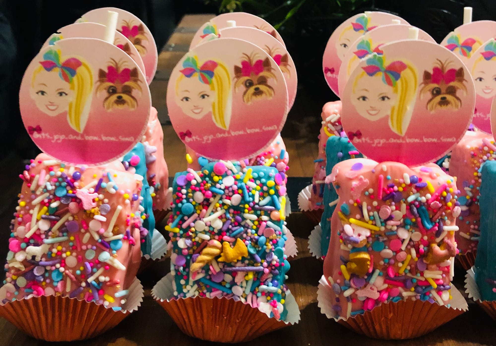JoJo Siwa Cake Pops and Rice Crispy Treats