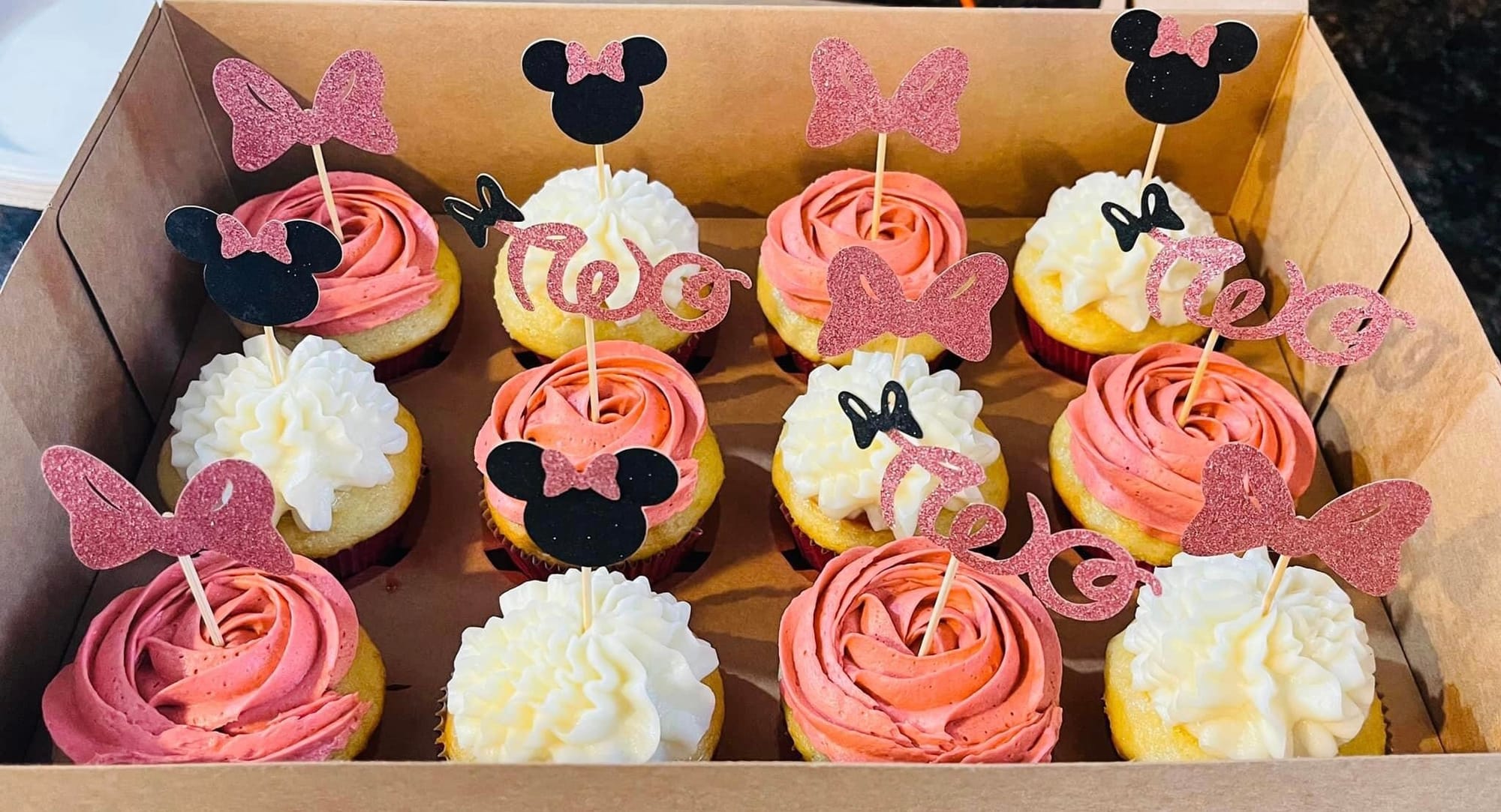 Vanilla Minnie Mouse Birthday Cupcakes with Buttercream Frosting