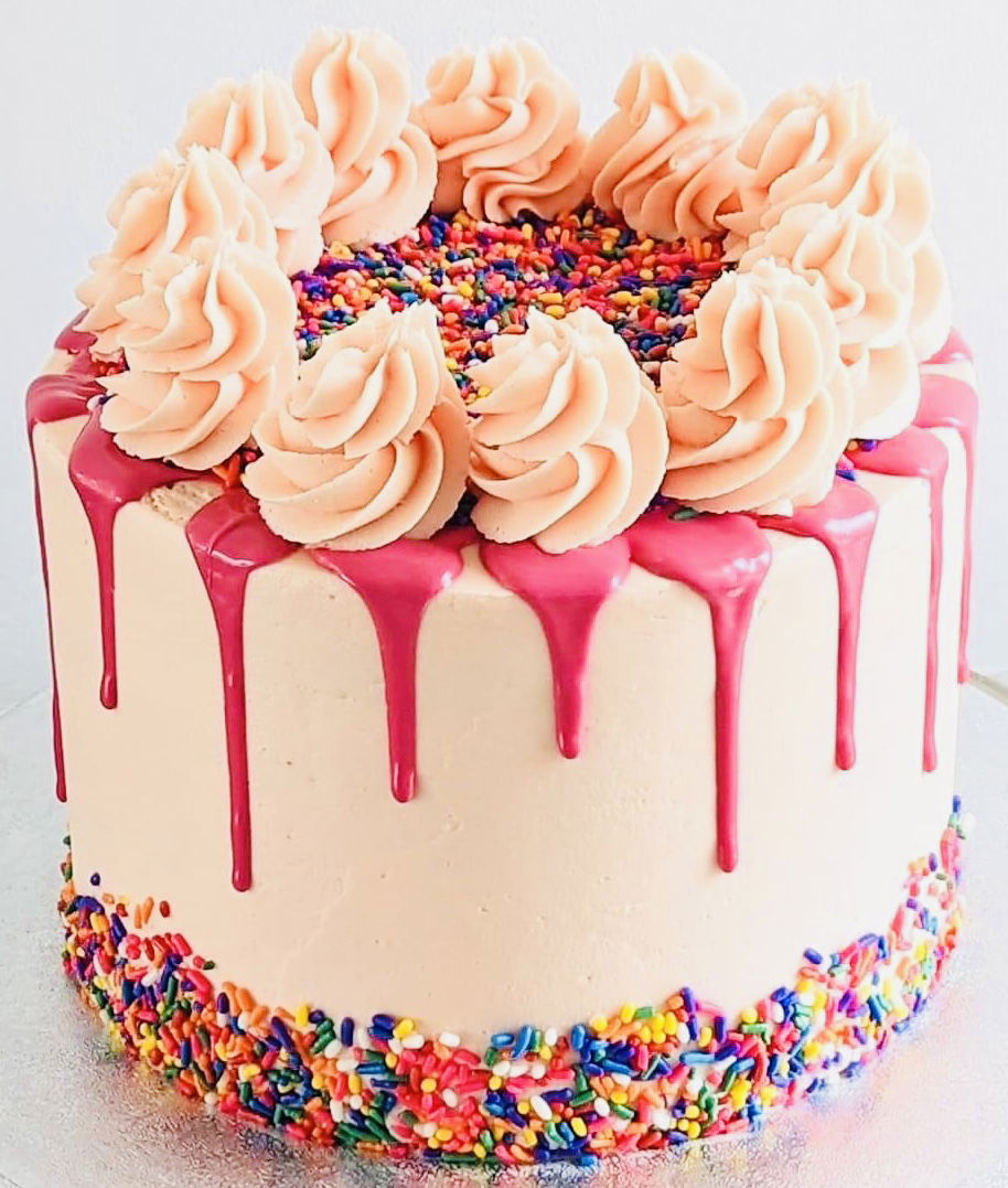 2 Layer Funnfetti Birthday Cake With Buttercream Frosting