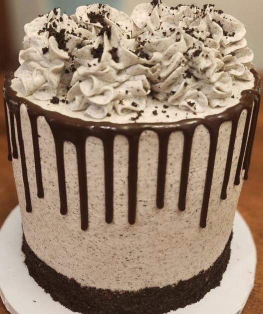 3 Layer Cookies N Cream Cake with Oreo Cookie Buttercream Frosting