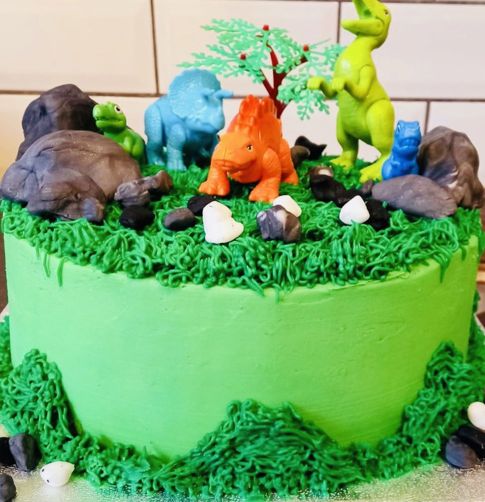 2 Layer Chocolate Dinosaur Birthday Cake With Buttercream Frosting