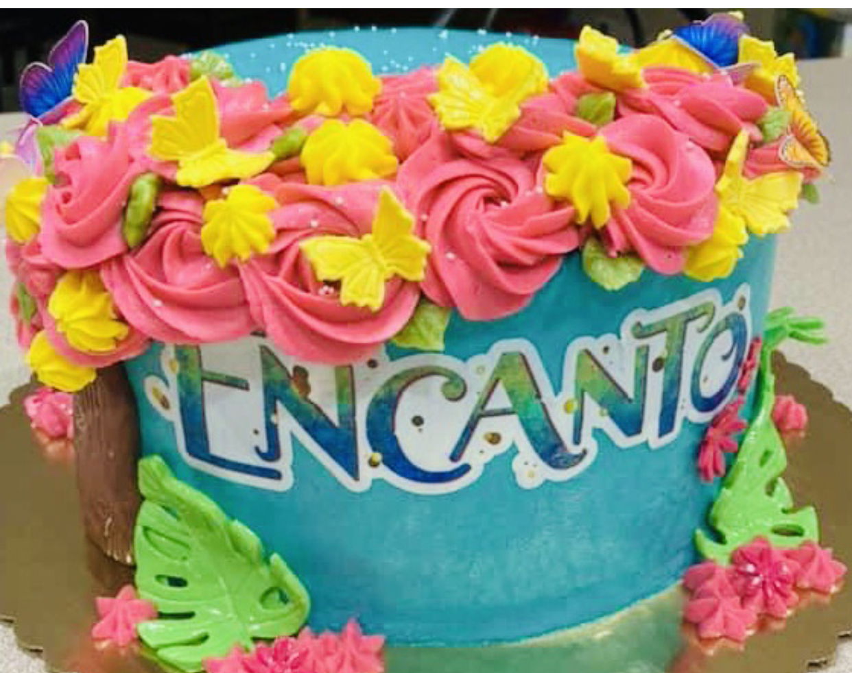 2 Layer Oreo Encanto Cake with Buttercream Frosting, Edible Image, and Fondant Appliqués