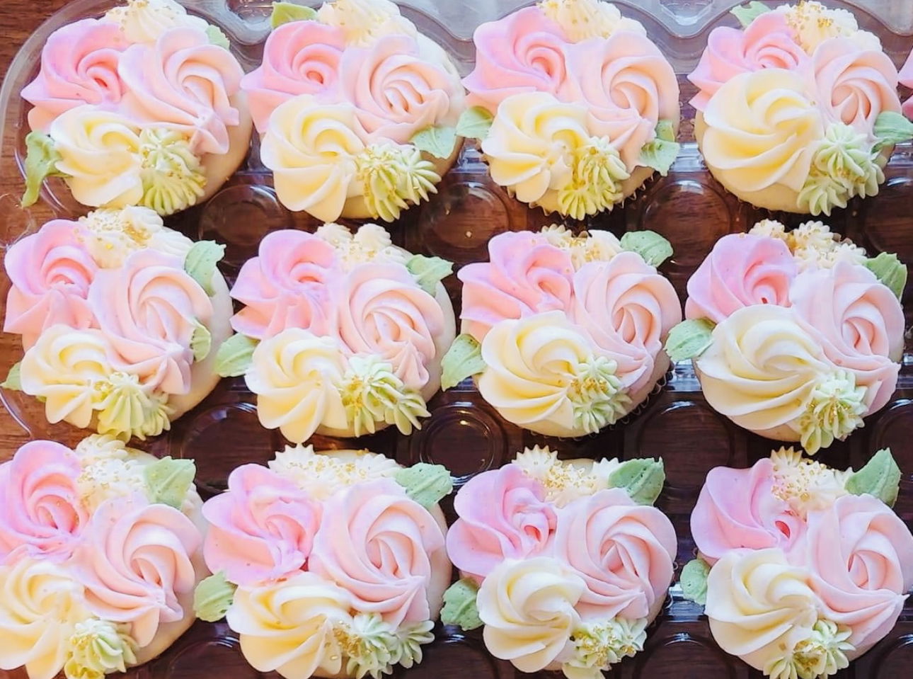 Vanilla Pastel Flower Cupcakes with Buttercream Frosting