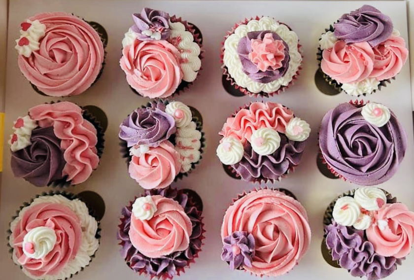 Chocolate and Vanilla Cupcakes with Buttercream Frosting