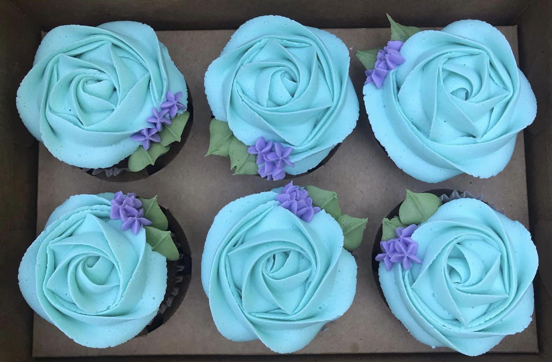 Chocolate Flower Cupcakes with Buttercream Frosting