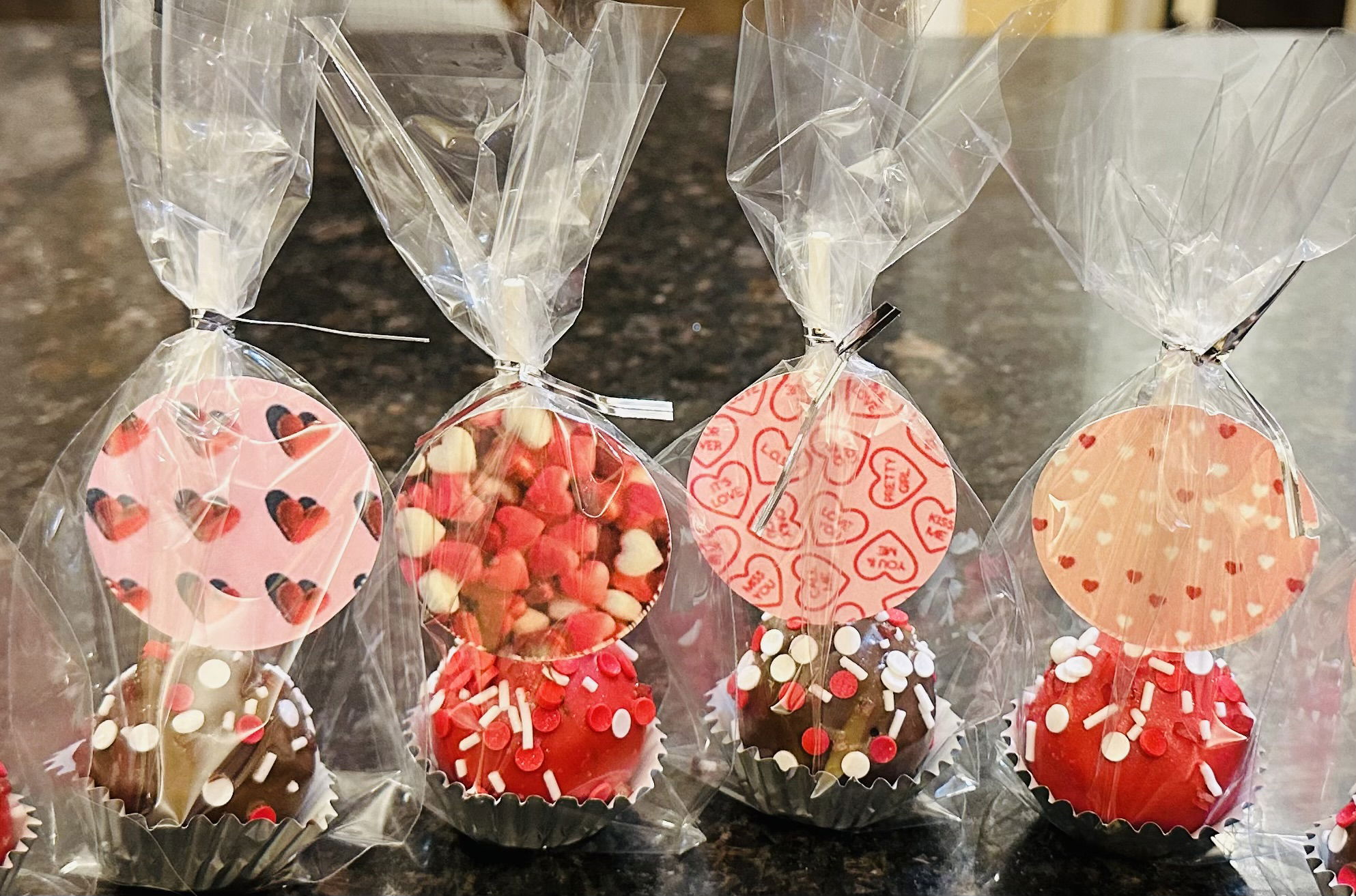 Valentine’s Cake Pops