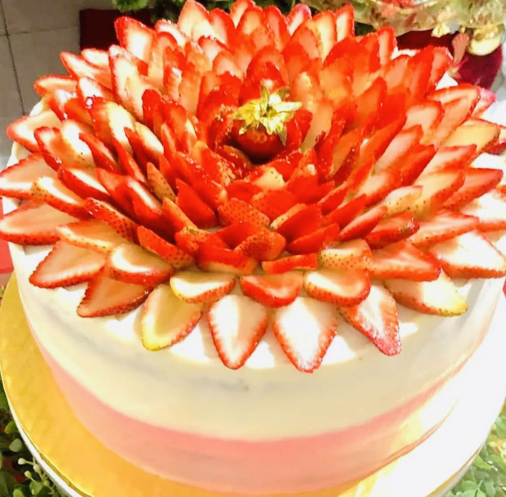 2 Layer Strawberry Cake with Buttercream Frosting and Fresh Strawberries