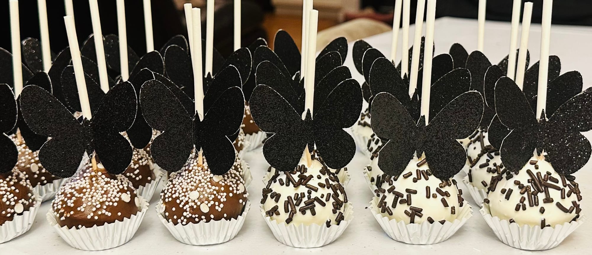 Vanilla and Chocolate Butterfly Cake Pops