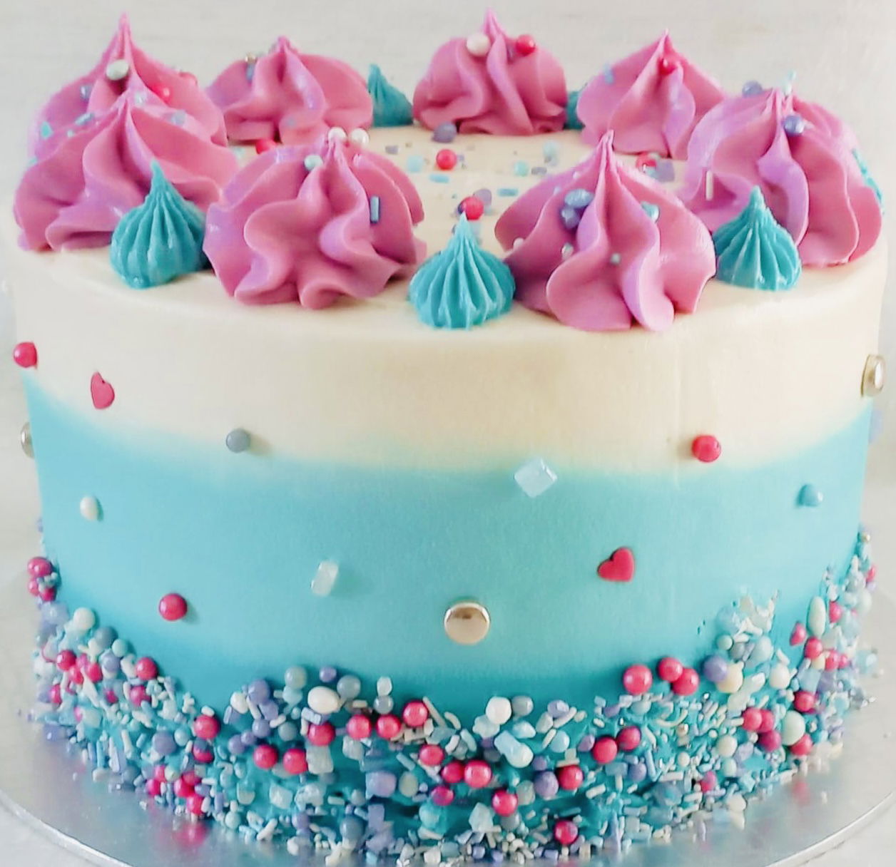 2 Layer Funfetti Birthday Cake with Buttercream Frosting