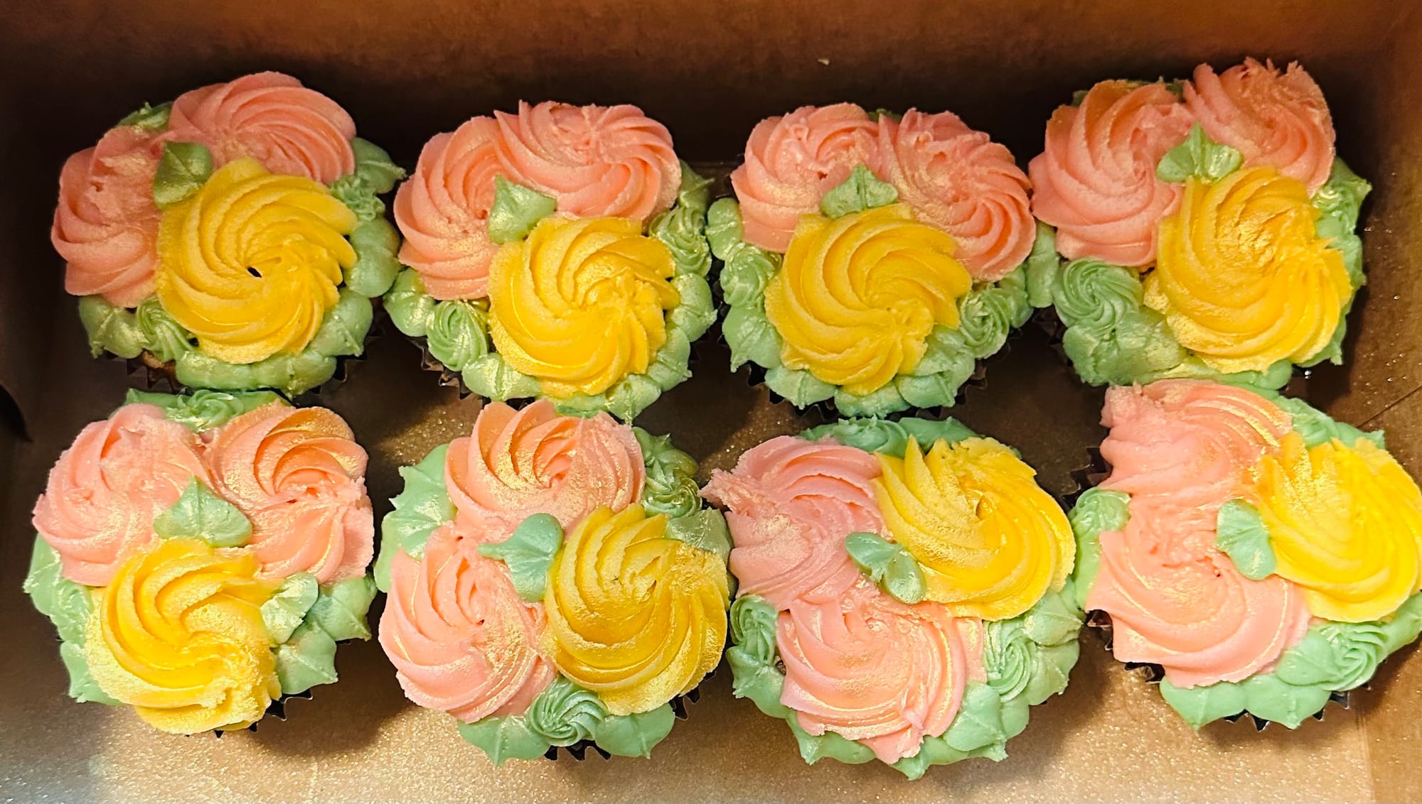 Chocolate and Vanilla Cupcakes with Buttercream Frosting