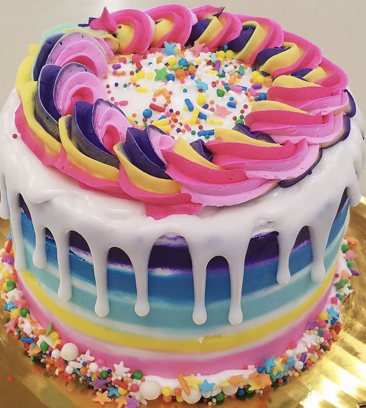 2 Layer Funfetti Birthday Cake with Buttercream Frosting