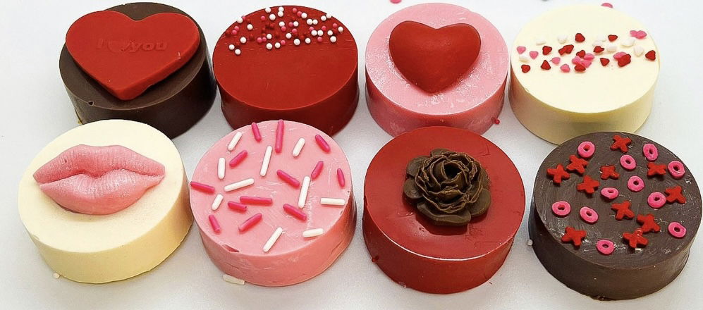 Valentine’s Day Chocolate Covered Oreo Cookies