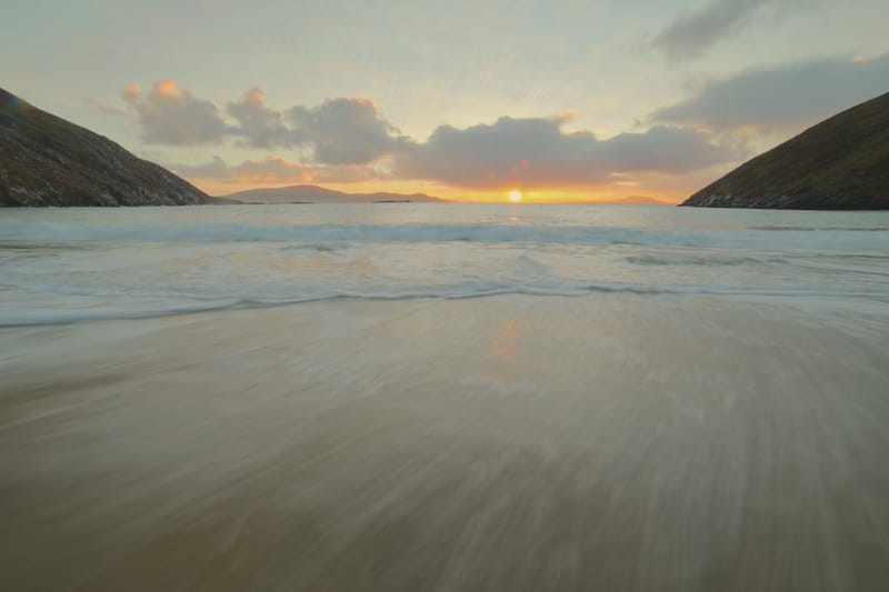 An early Sunrise in Keem Bay and a visit to Loughaunfiddaunbuntack (Irelands 4th longest named lake).🌅