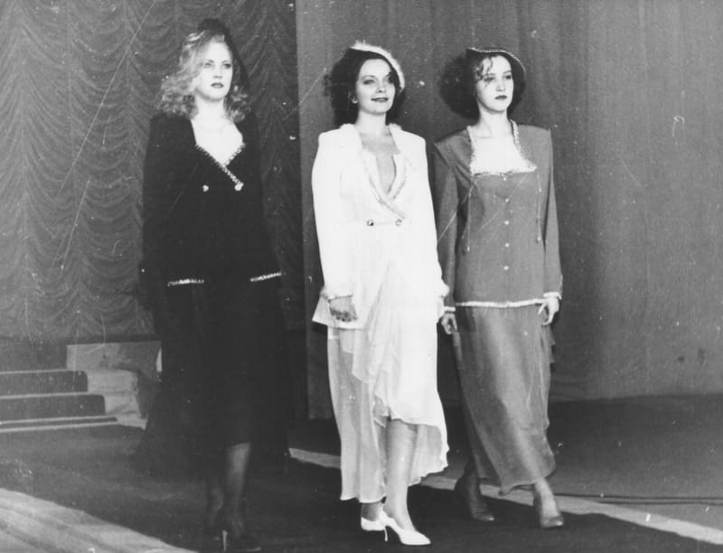 ДЕМОНСТРАЦИЯ КОЛЛЕКЦИЙ ОДЕЖДЫ