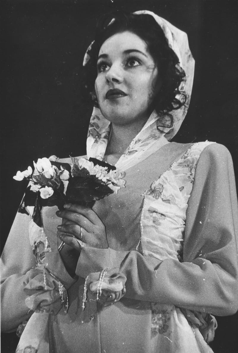 ДЕМОНСТРАЦИЯ КОЛЛЕКЦИЙ ОДЕЖДЫ