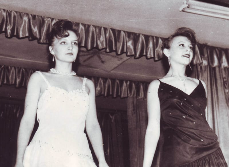 ДЕМОНСТРАЦИЯ КОЛЛЕКЦИЙ ОДЕЖДЫ