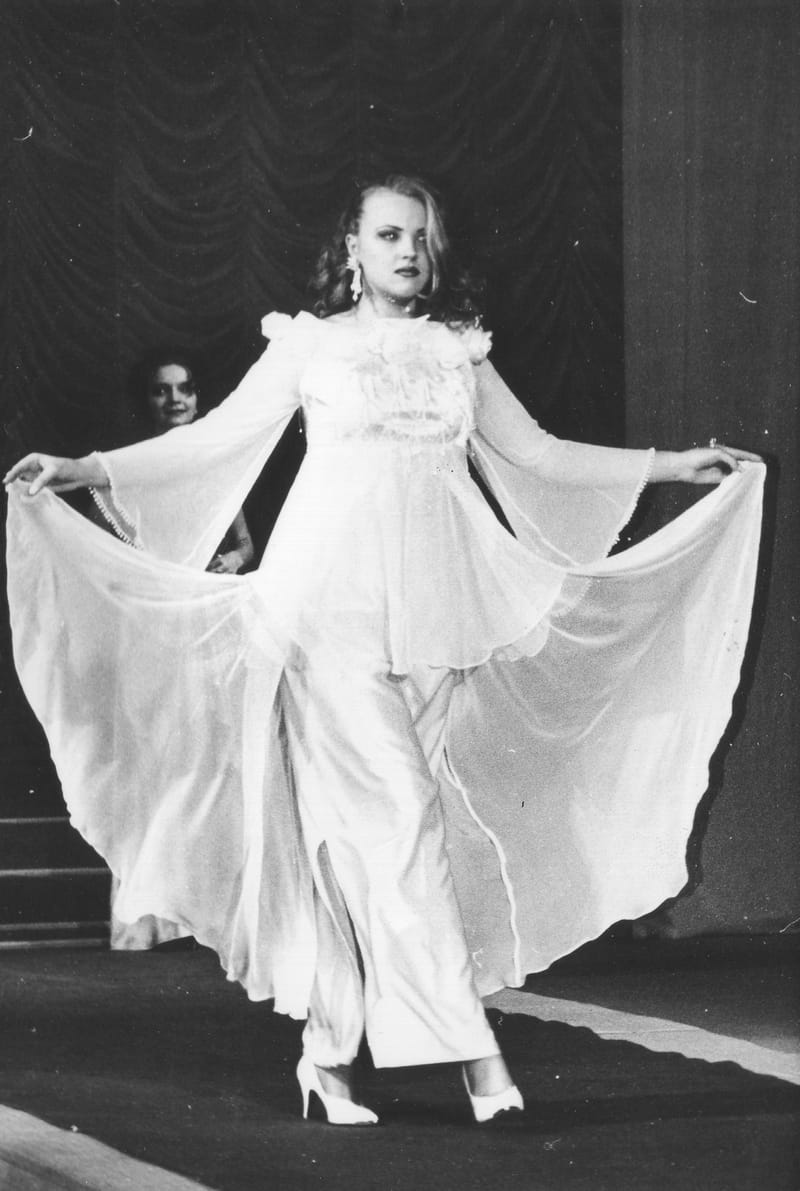 ДЕМОНСТРАЦИЯ КОЛЛЕКЦИЙ ОДЕЖДЫ