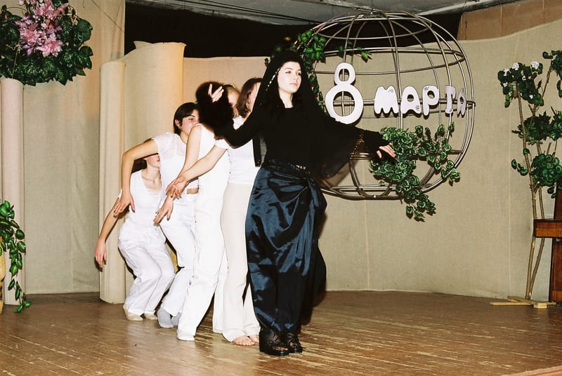 8 марта 2004 г.