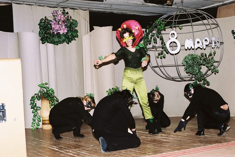 8 марта 2004 г.