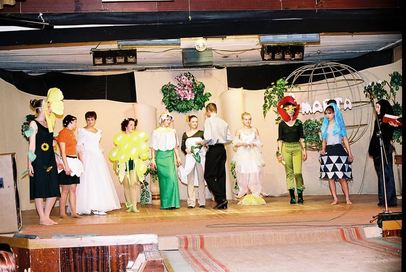 8 марта 2004 г.