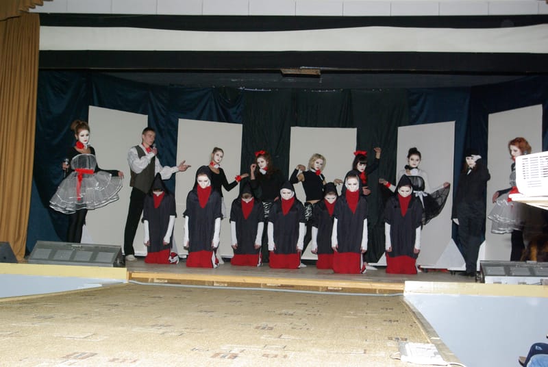 "КУКЛЫ - ИГРА В ЧЕЛОВЕКА" 2015 г.