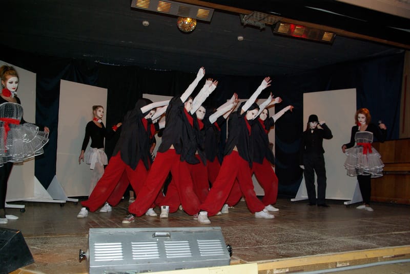 "КУКЛЫ - ИГРА В ЧЕЛОВЕКА" 2015 г.