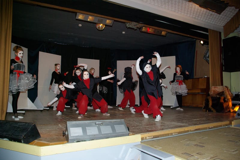 "КУКЛЫ - ИГРА В ЧЕЛОВЕКА" 2015 г.