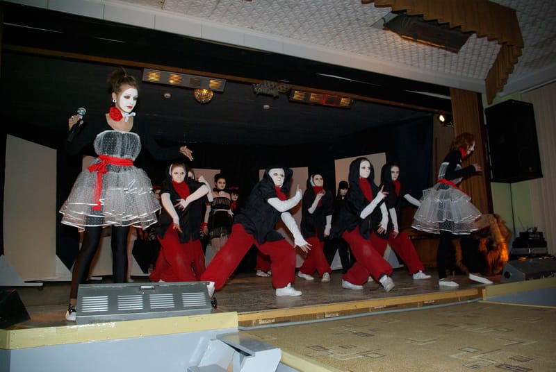 "КУКЛЫ - ИГРА В ЧЕЛОВЕКА" 2015 г.