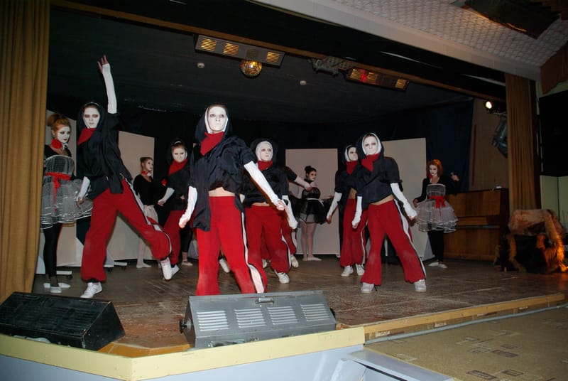 "КУКЛЫ - ИГРА В ЧЕЛОВЕКА" 2015 г.