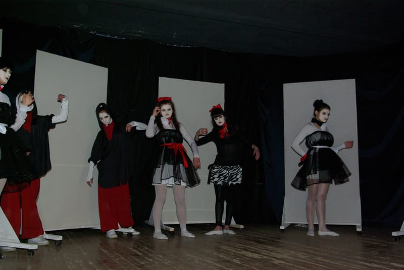 "КУКЛЫ - ИГРА В ЧЕЛОВЕКА" 2015 г.