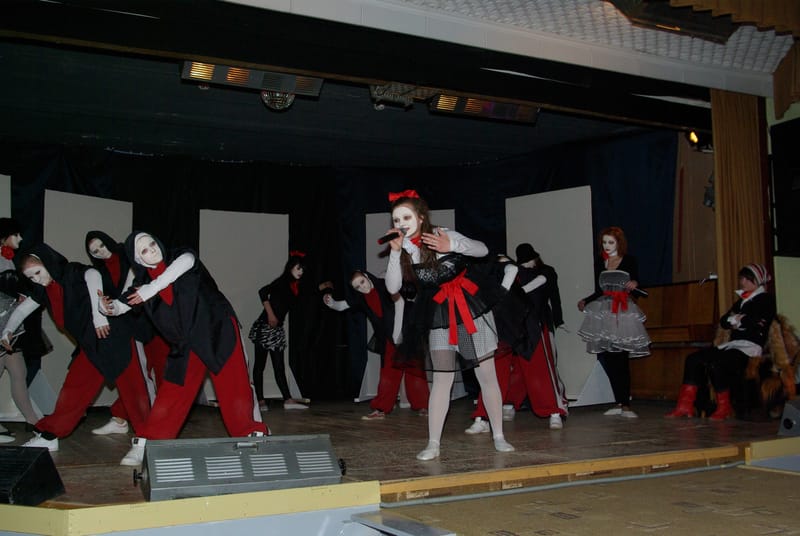 "КУКЛЫ - ИГРА В ЧЕЛОВЕКА" 2015 г.