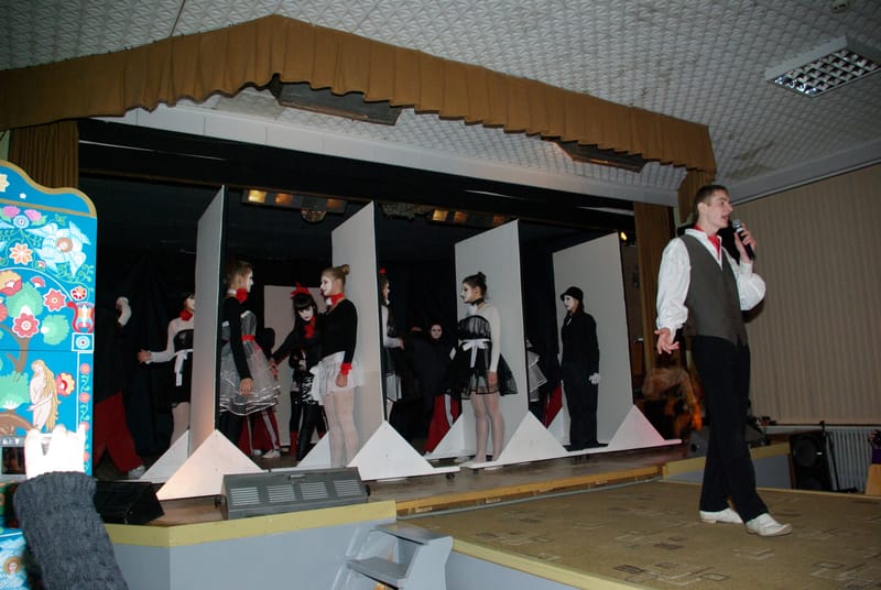 "КУКЛЫ - ИГРА В ЧЕЛОВЕКА" 2015 г.