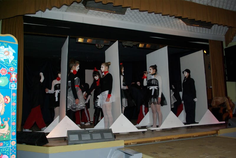 "КУКЛЫ - ИГРА В ЧЕЛОВЕКА" 2015 г.