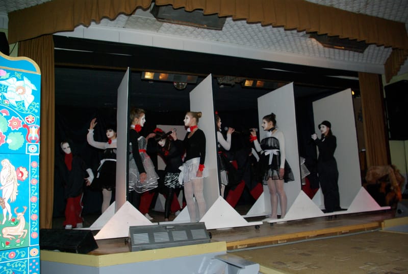 "КУКЛЫ - ИГРА В ЧЕЛОВЕКА" 2015 г.