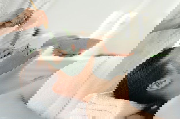 Learn about the benefits of a vitamin C mask for your skin