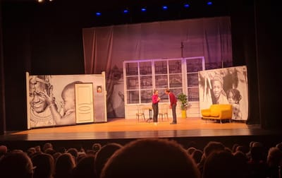 מה בין הצגת תיאטרון לאוטומציה? בעיקר אסוציאציה, אבל לא רק 😉