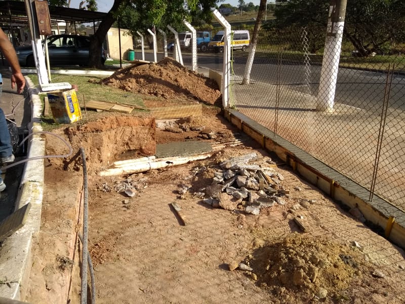 CONSTRUÇÃO NOVA LIXEIRA