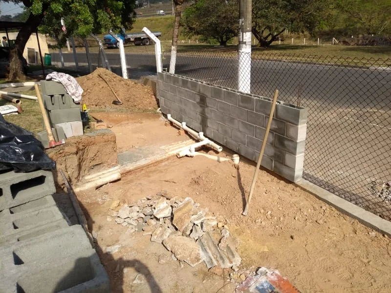 CONSTRUÇÃO NOVA LIXEIRA