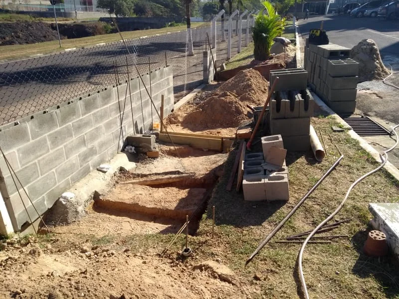 CONSTRUÇÃO NOVA LIXEIRA