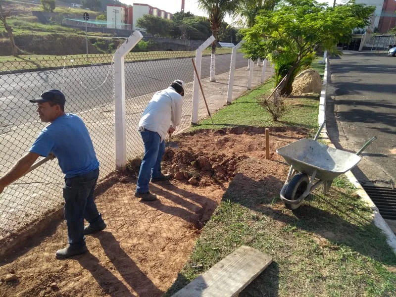 CONSTRUÇÃO NOVA LIXEIRA