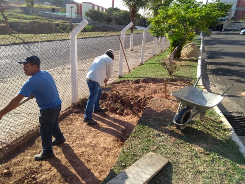 MURO APÓS A LIXEIRA