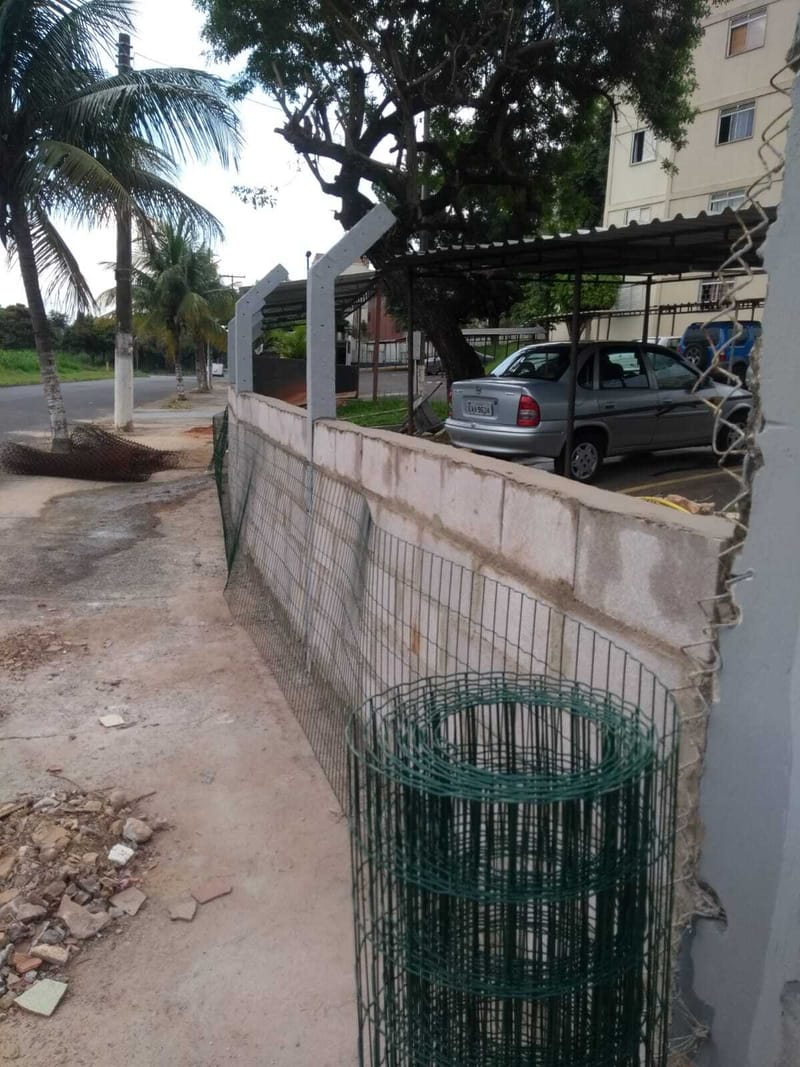 MURO APÓS A LIXEIRA