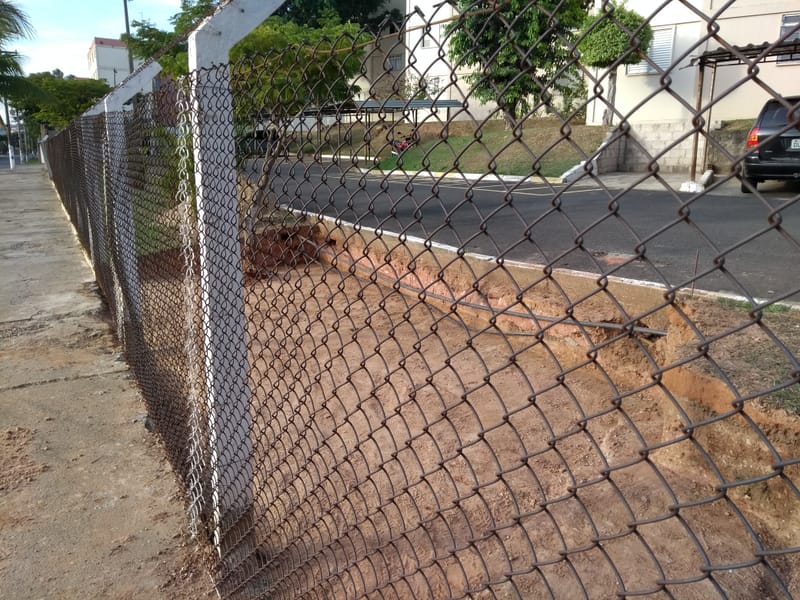 MURO APÓS A LIXEIRA