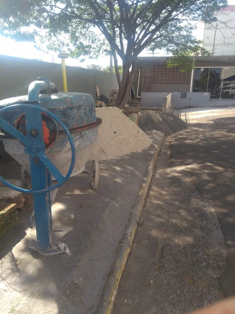 MURO APÓS A LIXEIRA