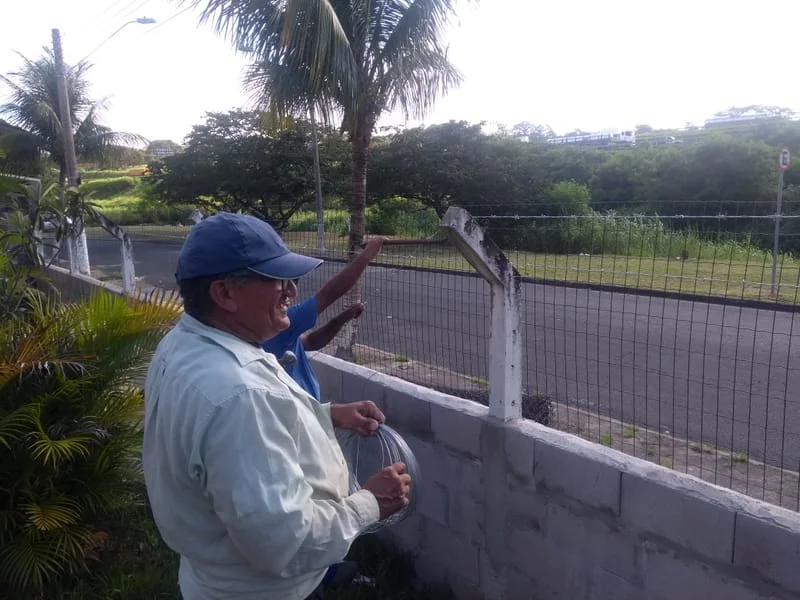 MURO APÓS A LIXEIRA