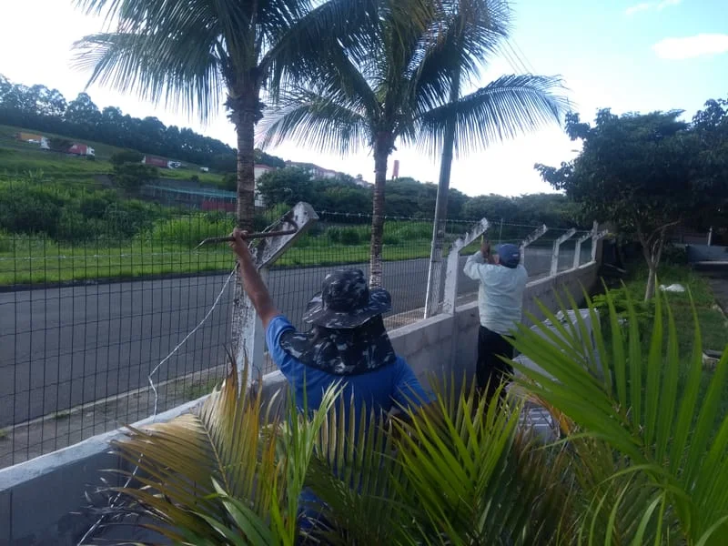 MURO APÓS A LIXEIRA