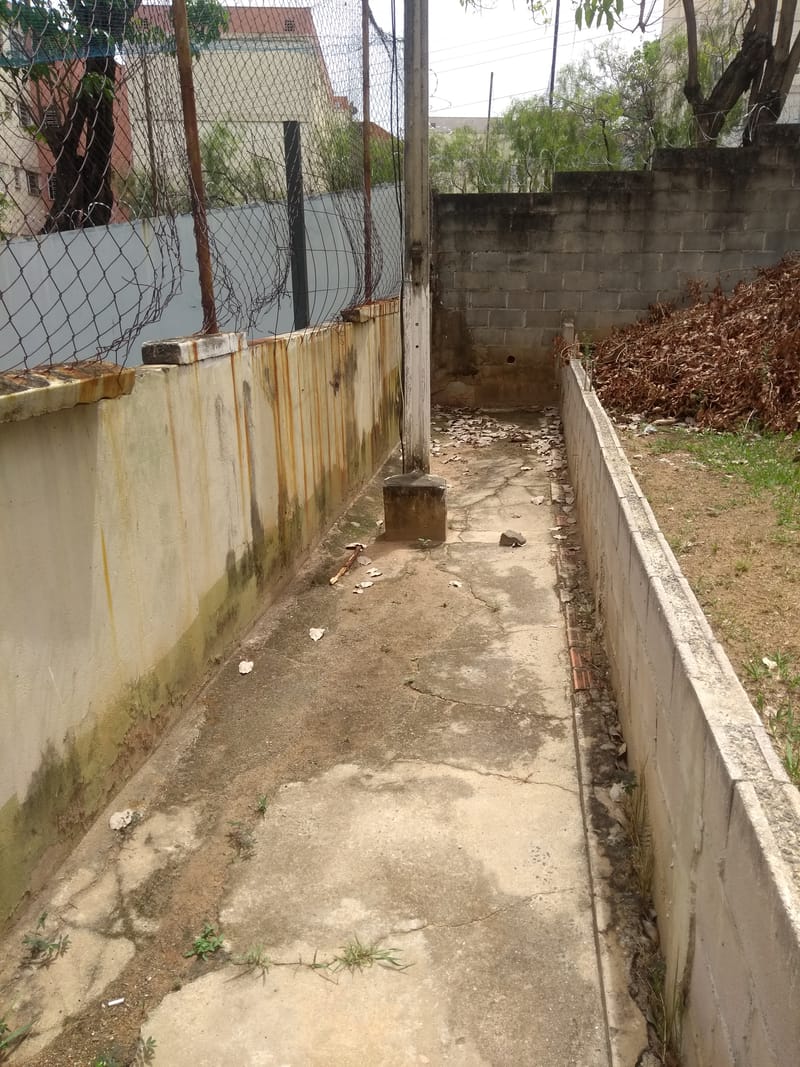 MURO DE ARRINO - ATRÁS DA QUADRA