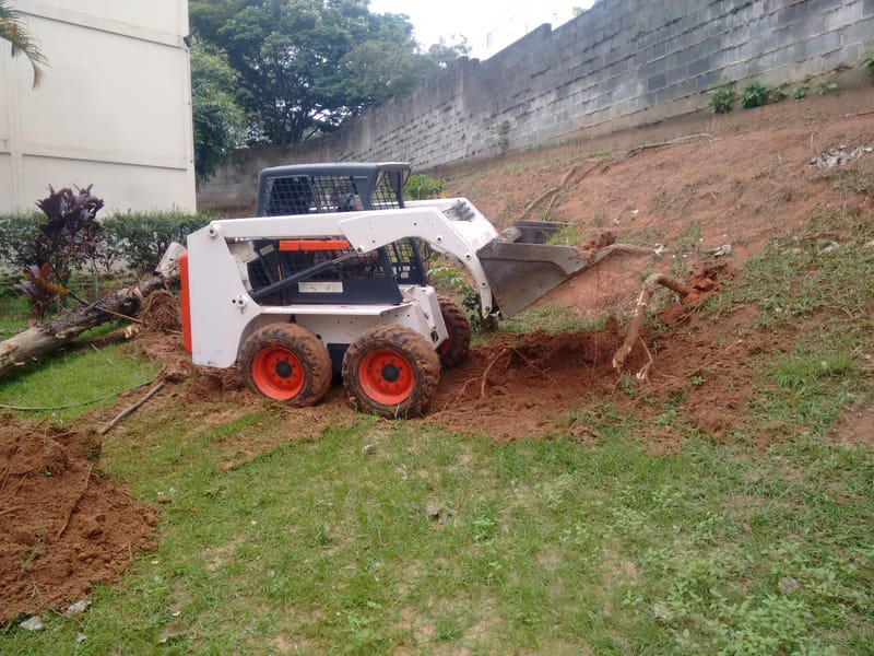 MURO DE ARRIMO - TORRE D