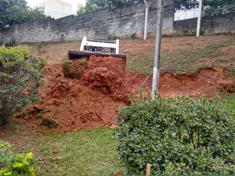 MURO DE ARRIMO - TORRE D